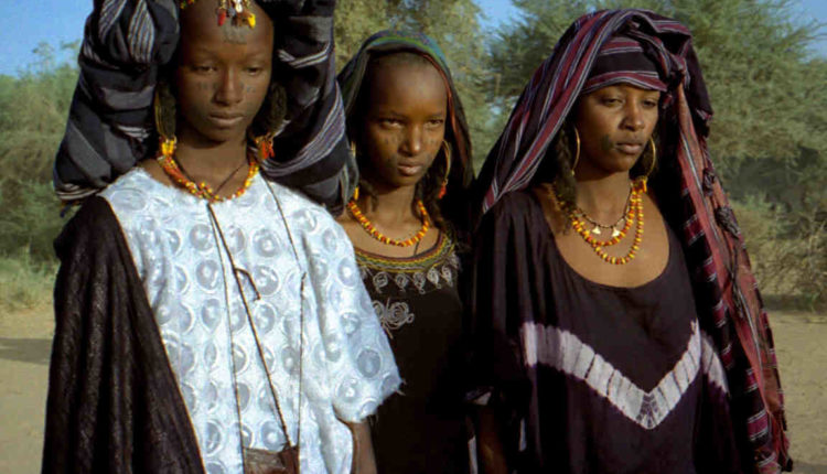 What do we call the inhabitants of Niamey?